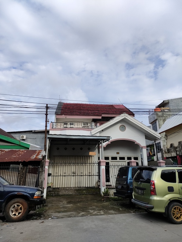 Dijual/disewakan rumah ruko di jln. Tinumbu